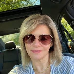 Meet your Posher, Debbie